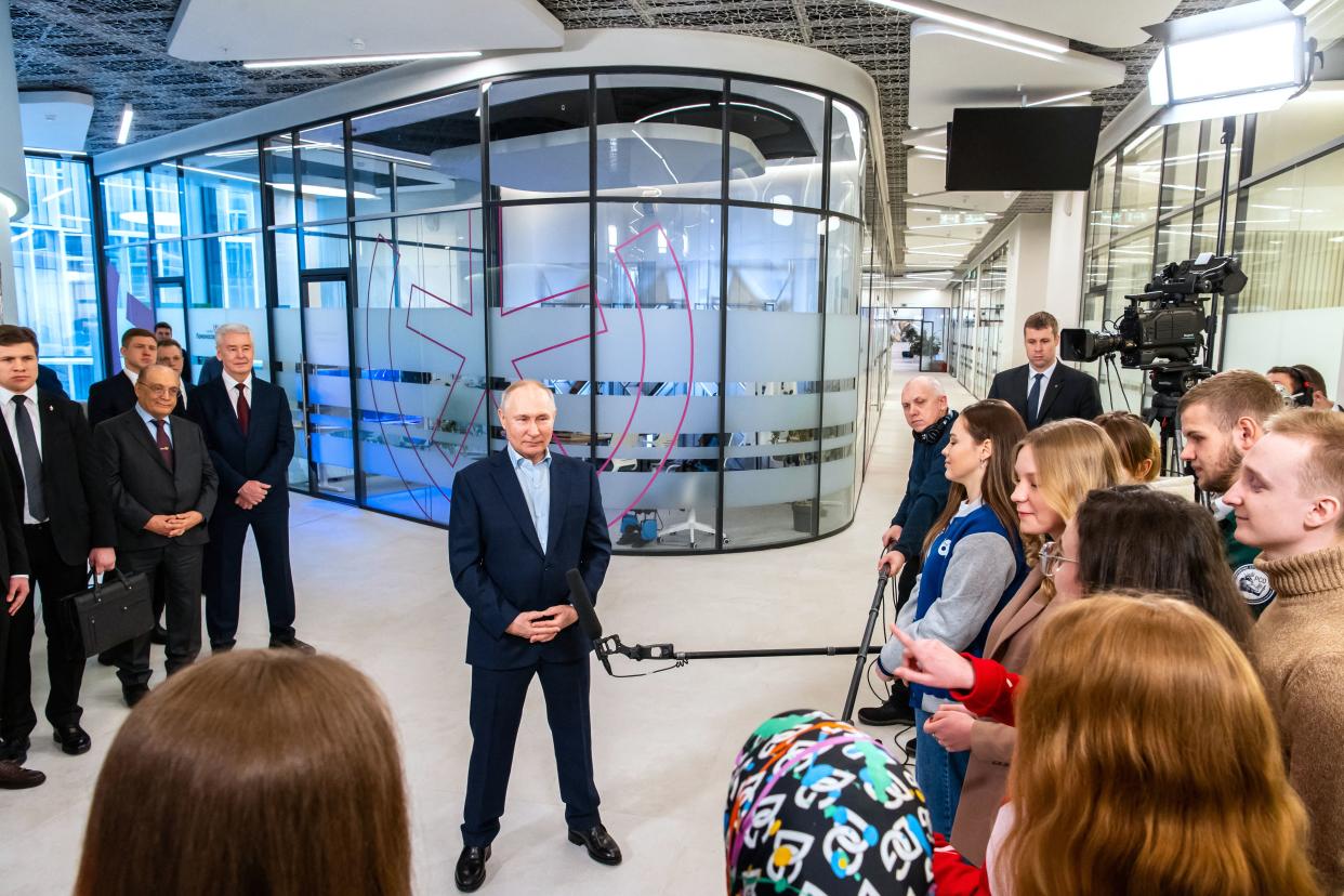 Another_state-released_image_of Russian_president_Vladimir_Putin_at_Moscow_State_University_Wednesday25thJan2023 Another_state-released_image_of Russian_president_Vladimir_Putin_at_Moscow_State_University_Wednesday25thJan2023